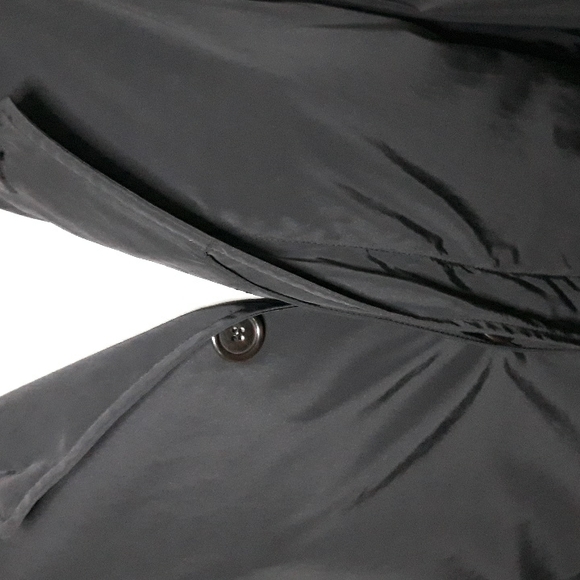 Saks 5th Avenue black windbreaker trenchcoat. Medium. Mint condition - Picture 4 of 10